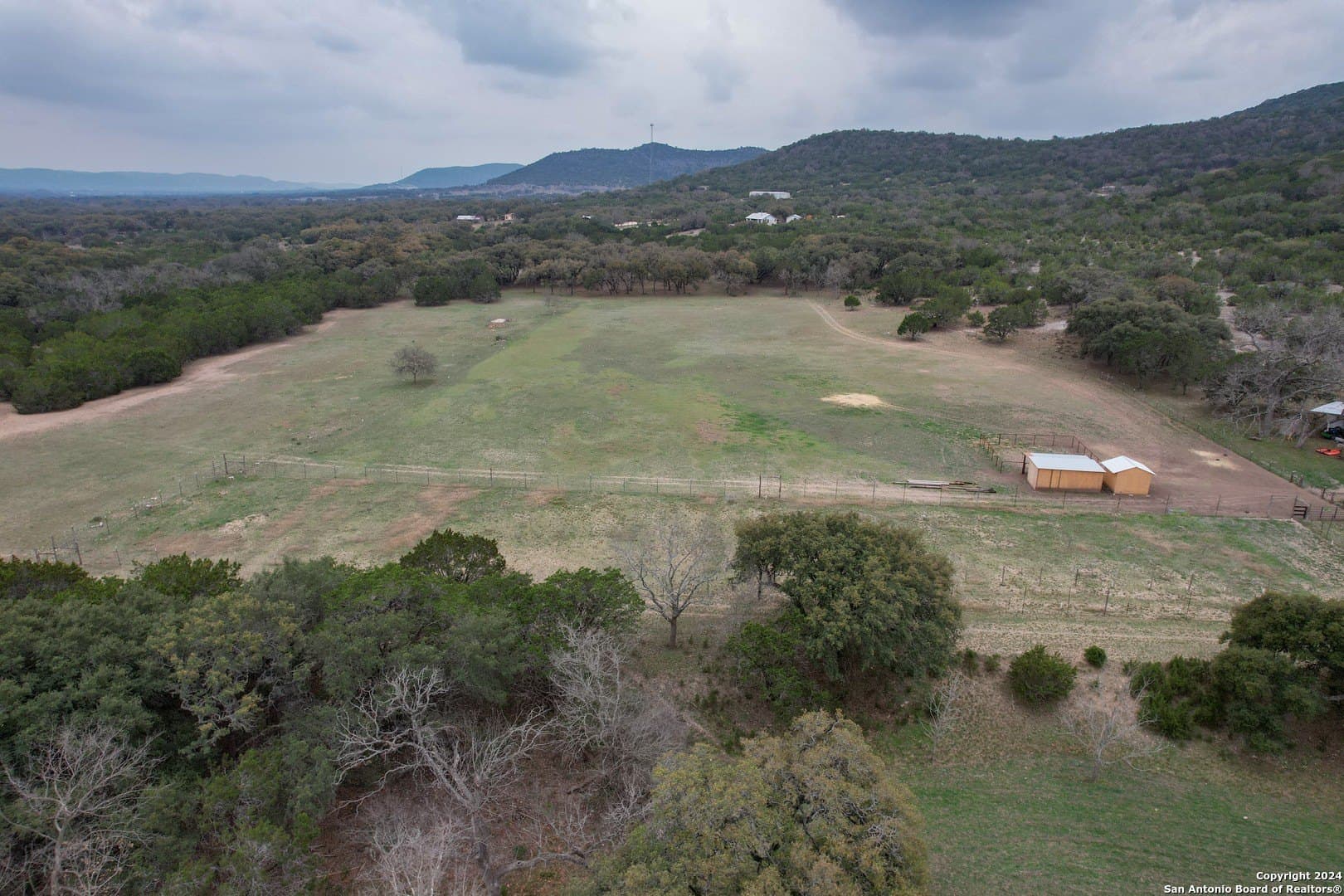 49.56 acres in Real County - photo 9
