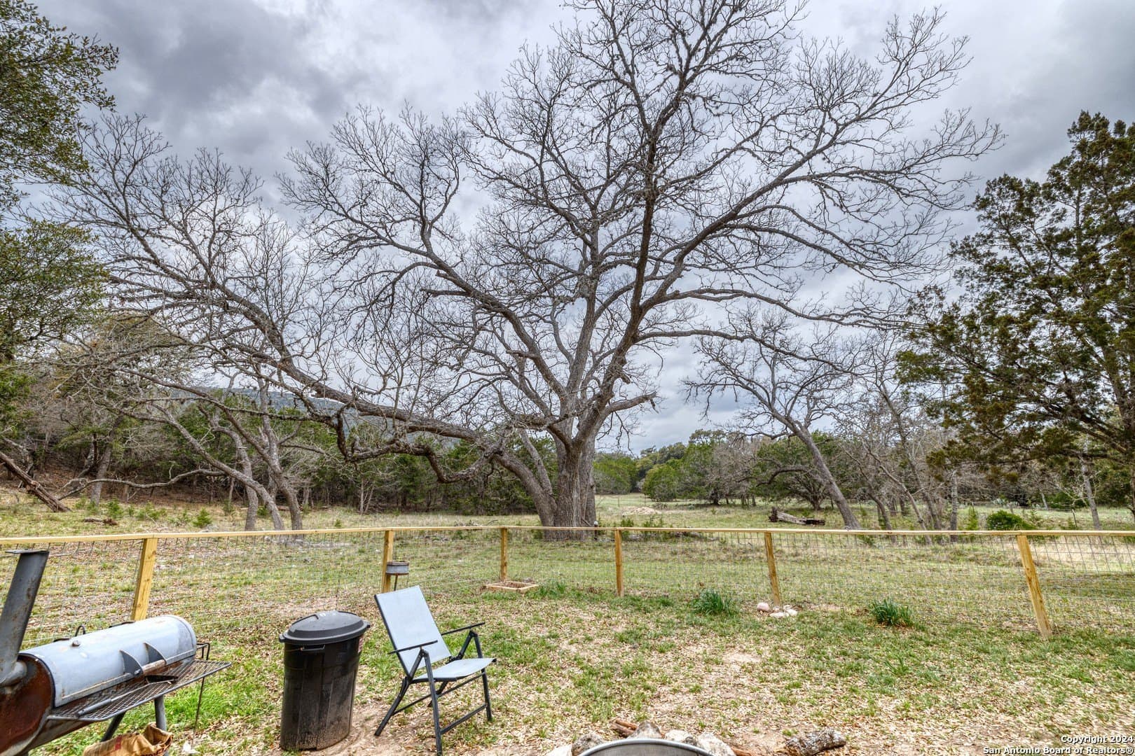 49.56 acres in Real County - photo 28