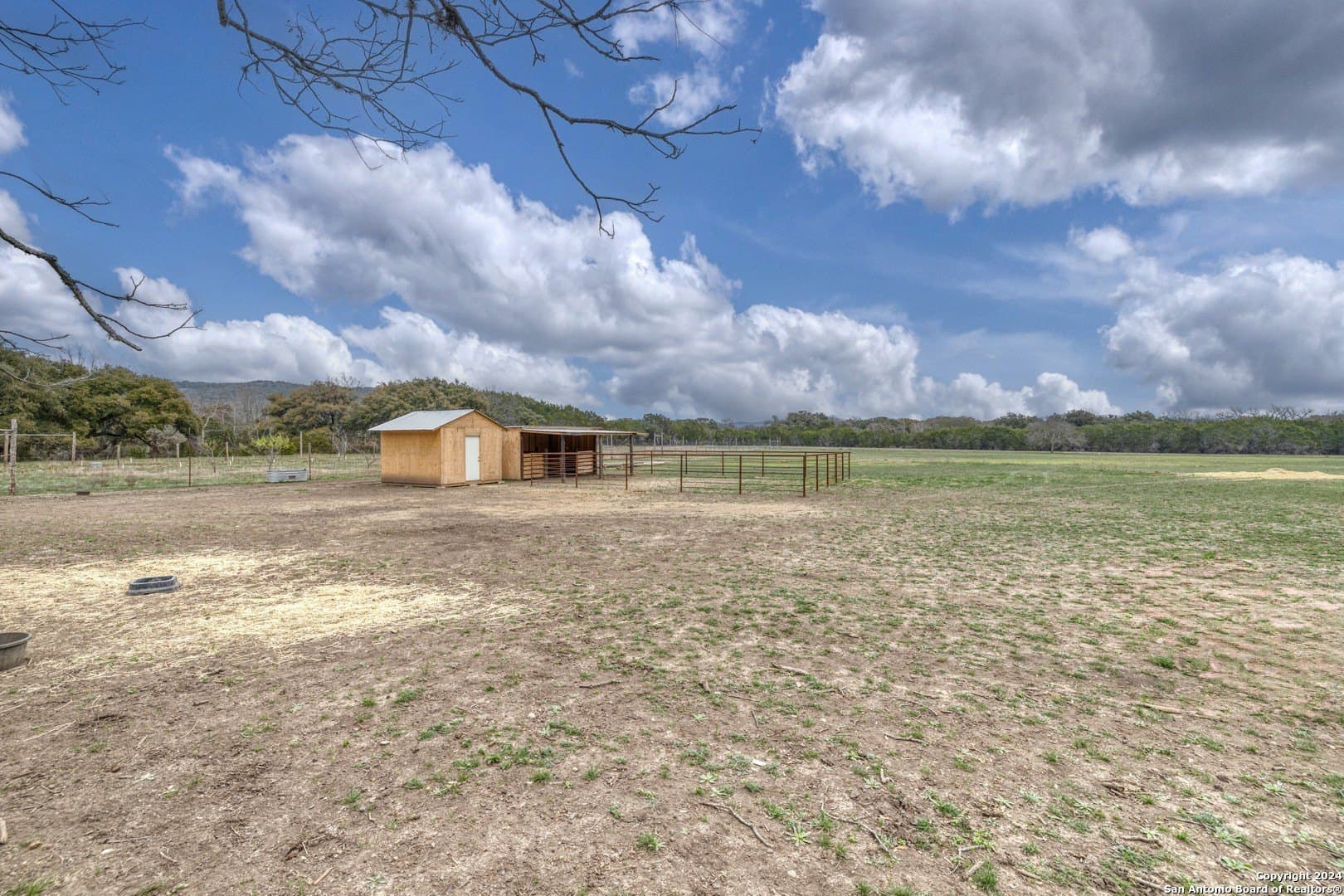 49.56 acres in Real County - photo 31