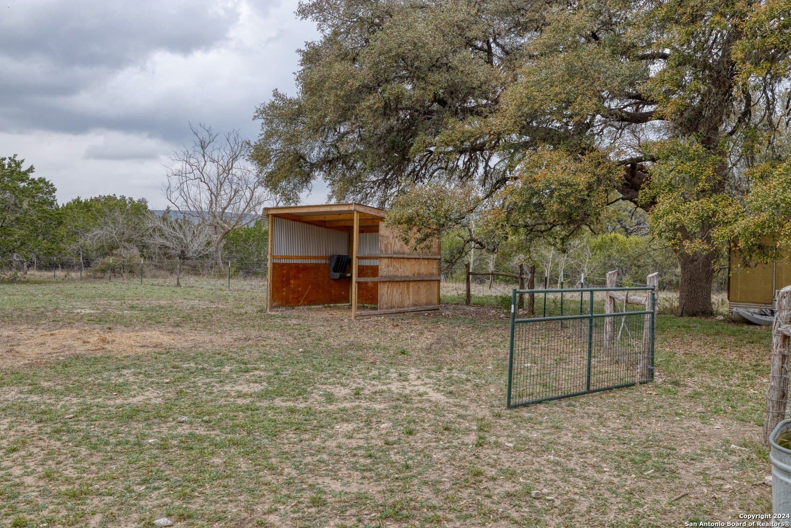 49.56 acres in Real County - photo 33