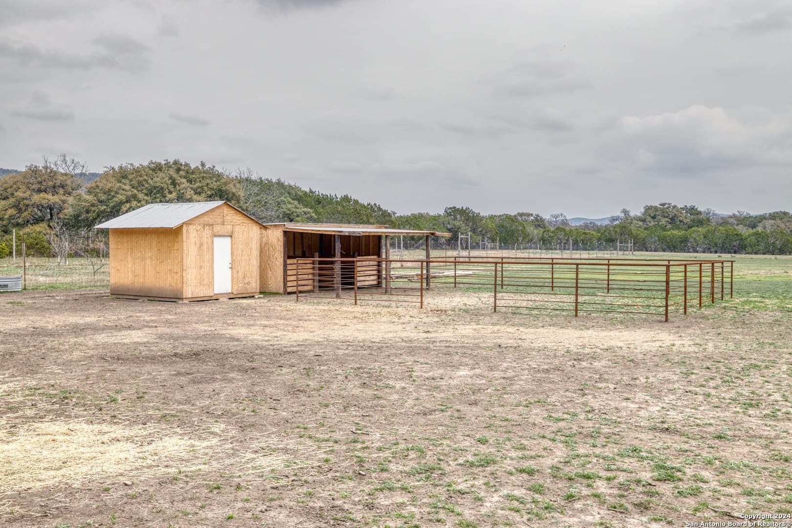 49.56 acres in Real County - photo 32