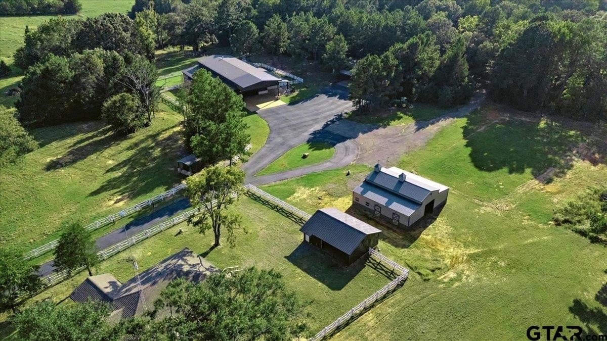 126.76 acres in Smith County - photo 9