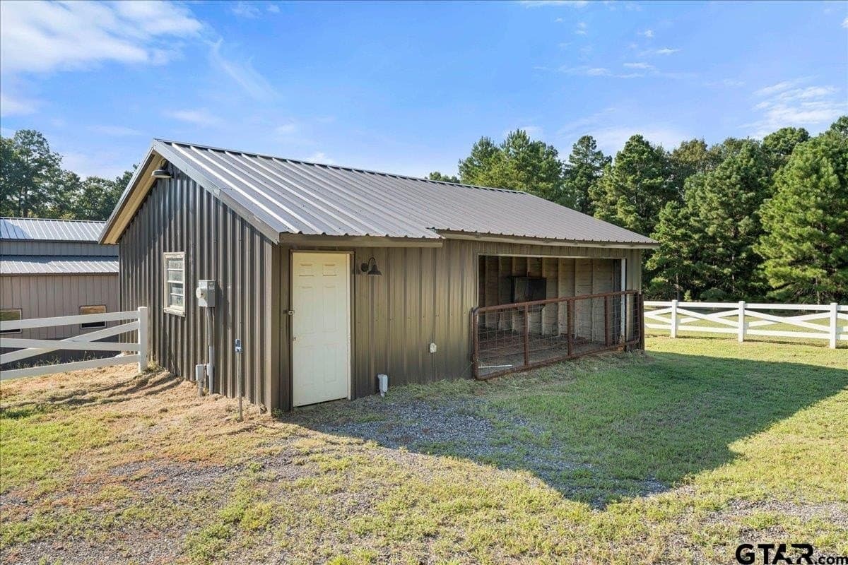 126.76 acres in Smith County - photo 43