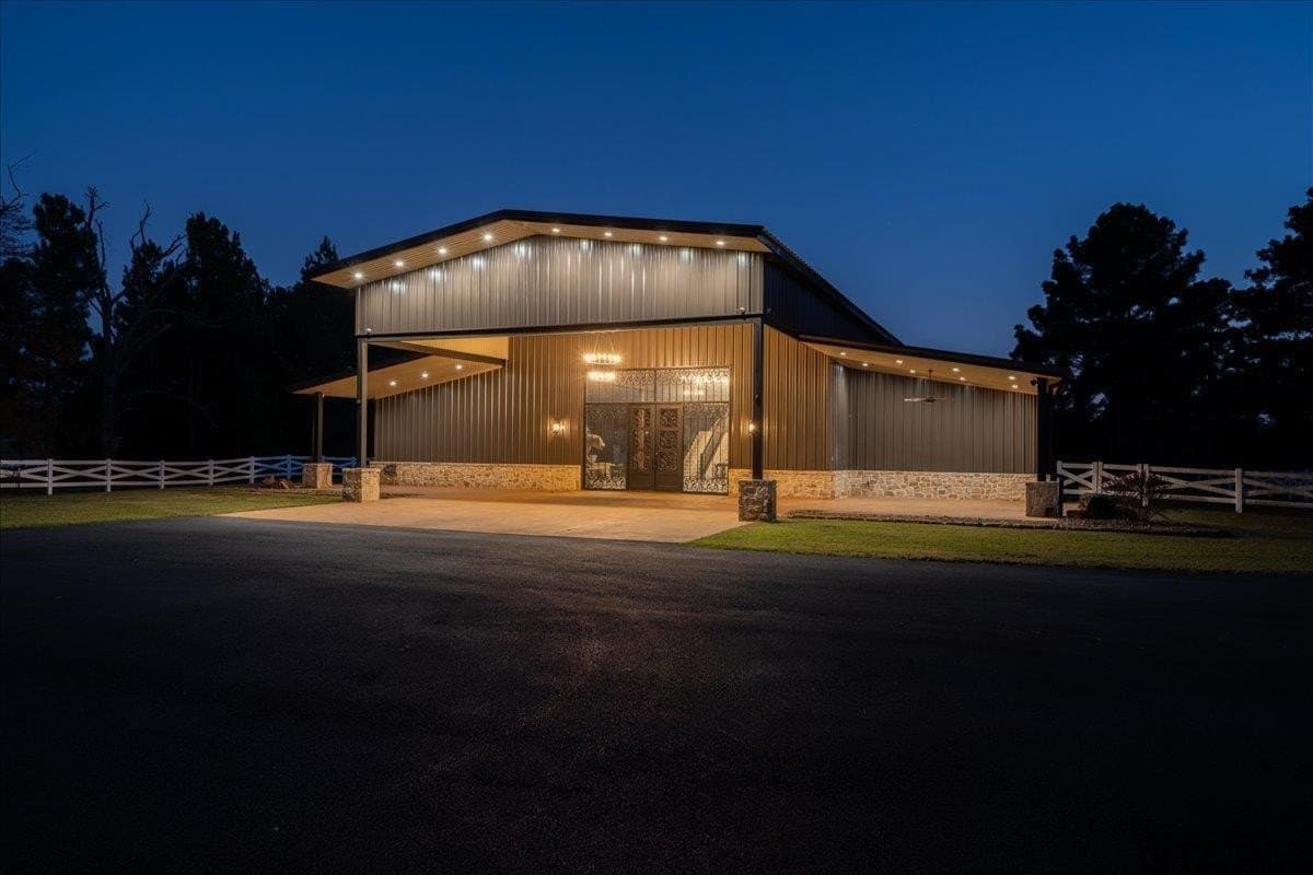 126.76 acres in Smith County - photo 6