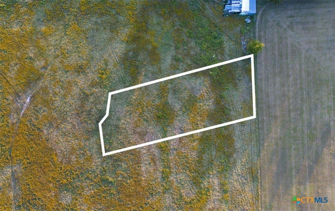 1 acres in McLennan County - photo 2