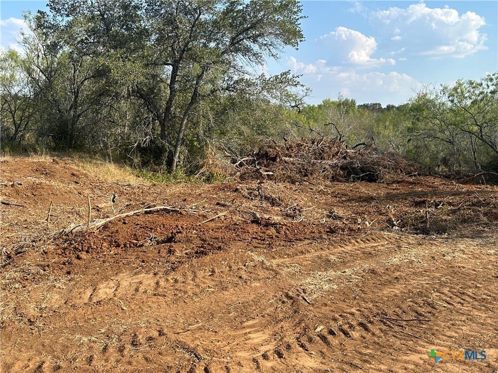 5.63 acres in Wilson County - photo 12