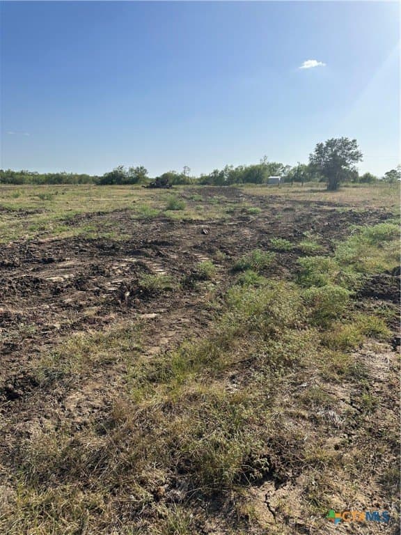 5.63 acres in Wilson County - photo 5