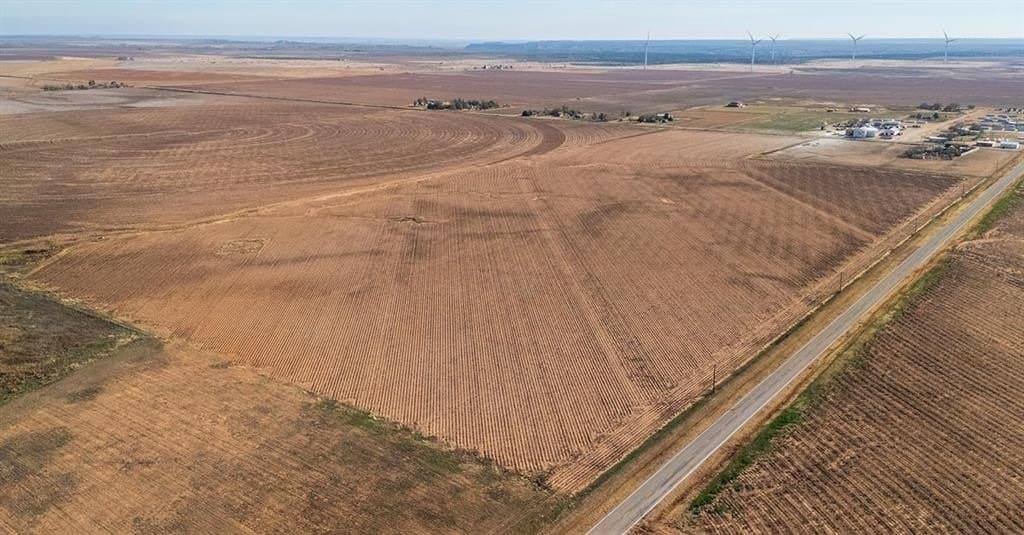 16 acres in Lynn County - photo 5