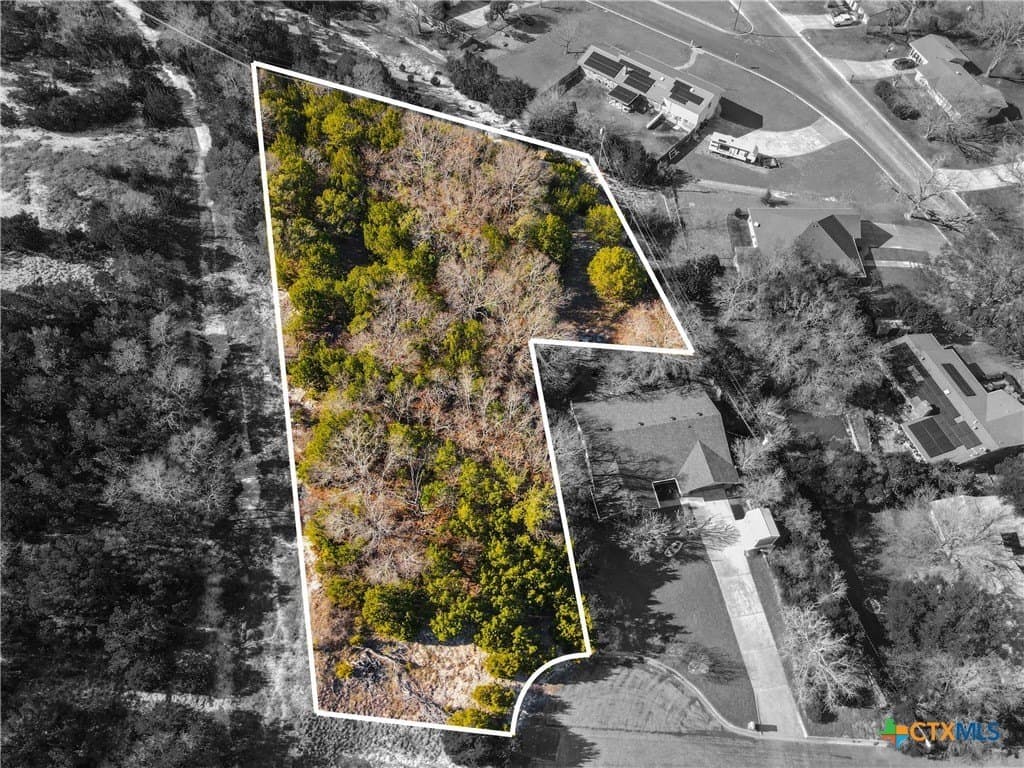 0.92 acres in Bell County - photo 6