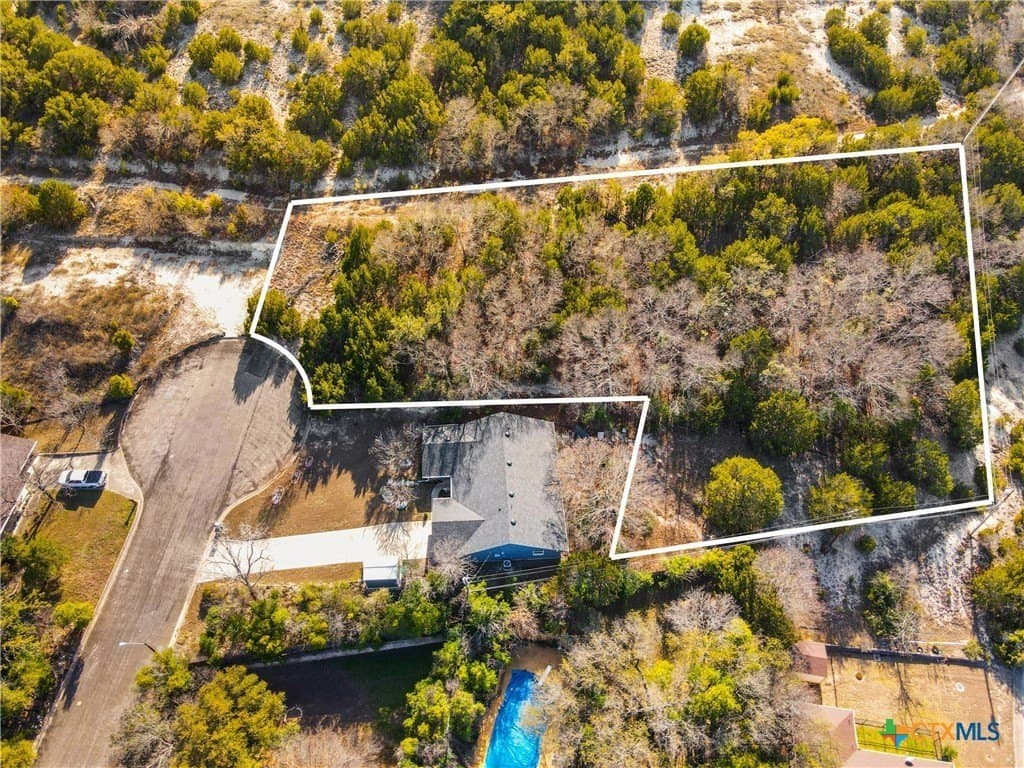 0.92 acres in Bell County - photo 10