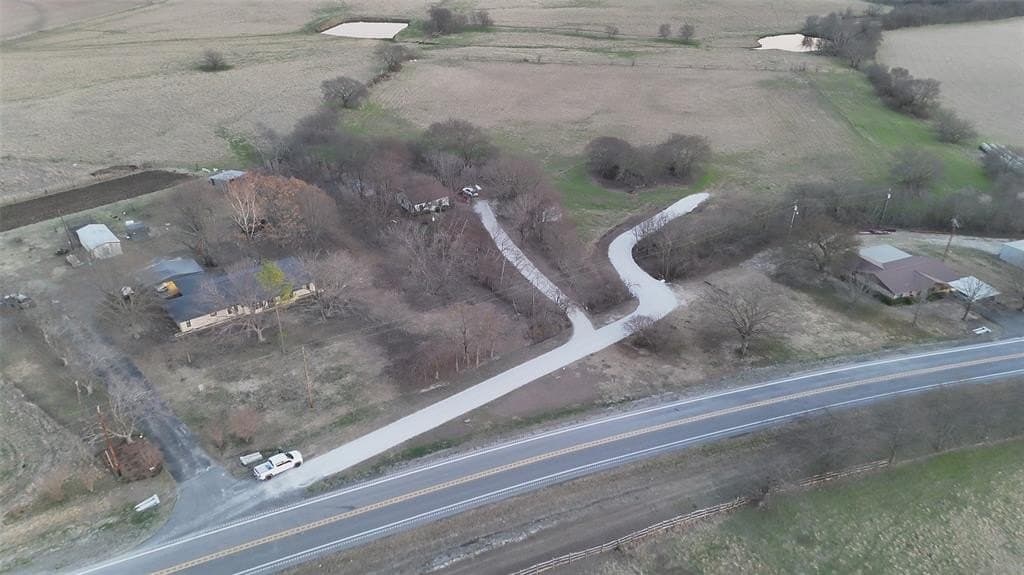 8.21 acres in Cooke County - photo 2
