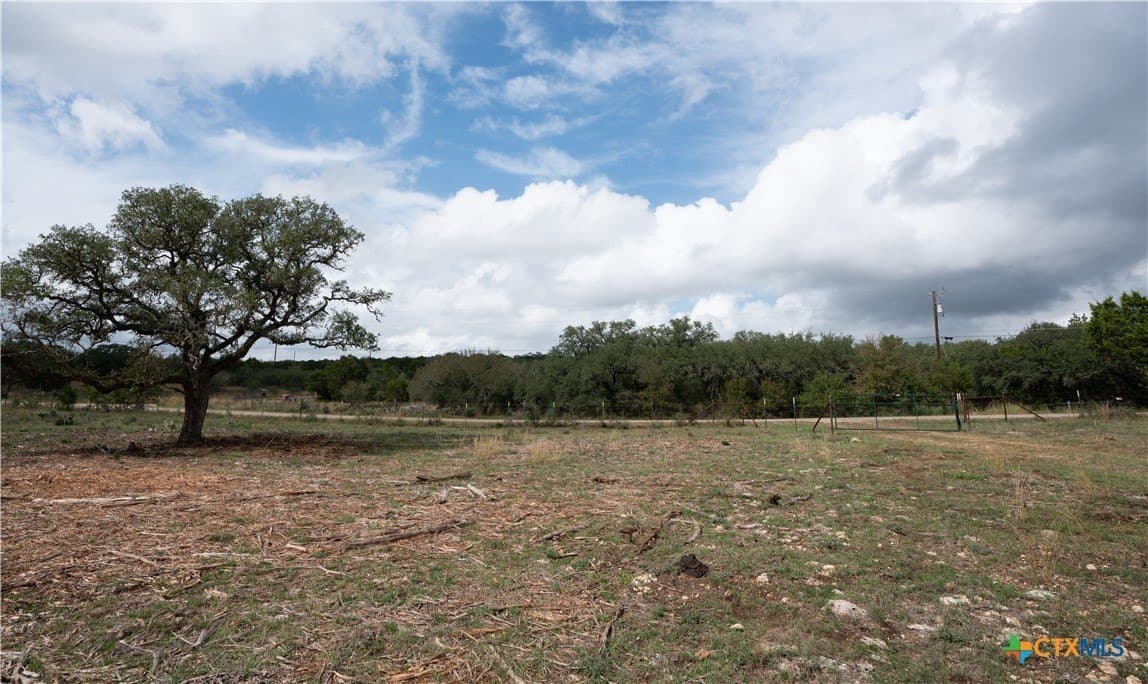39.93 acres in Hays County - photo 7
