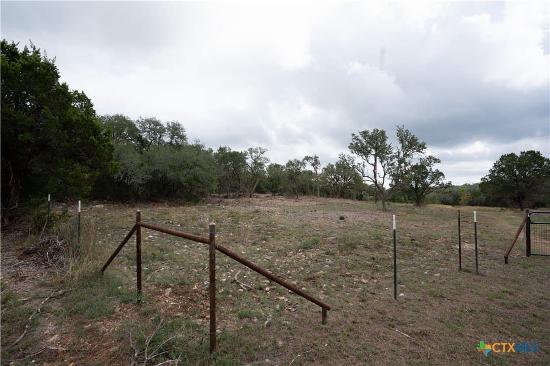 39.93 acres in Hays County - photo 5