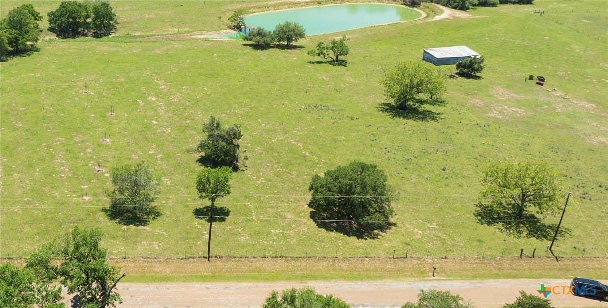 2 acres in Lavaca County - photo 4