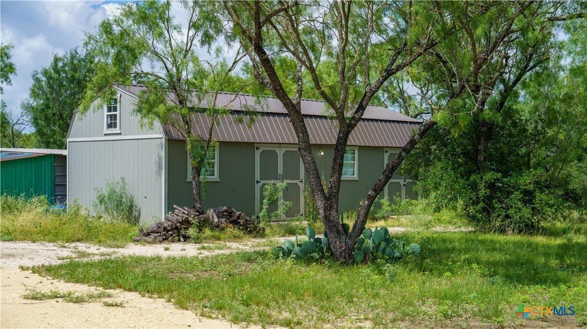 17.15 acres in Bandera County - photo 5