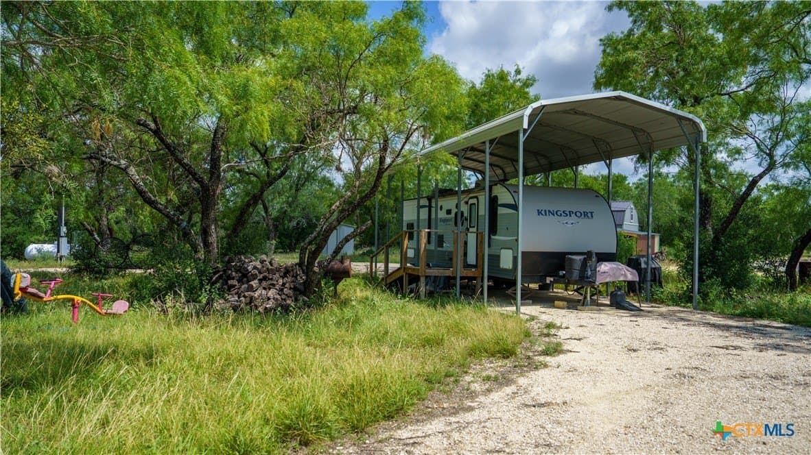 17.15 acres in Bandera County - photo 7
