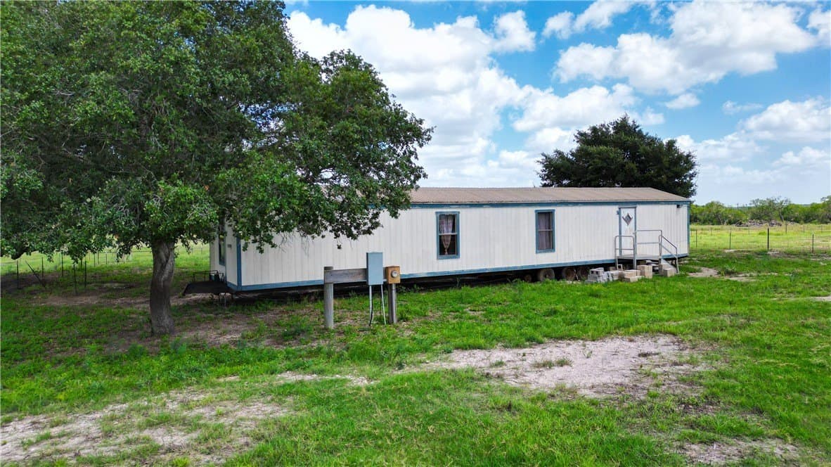 69.93 acres in Bee County - photo 9