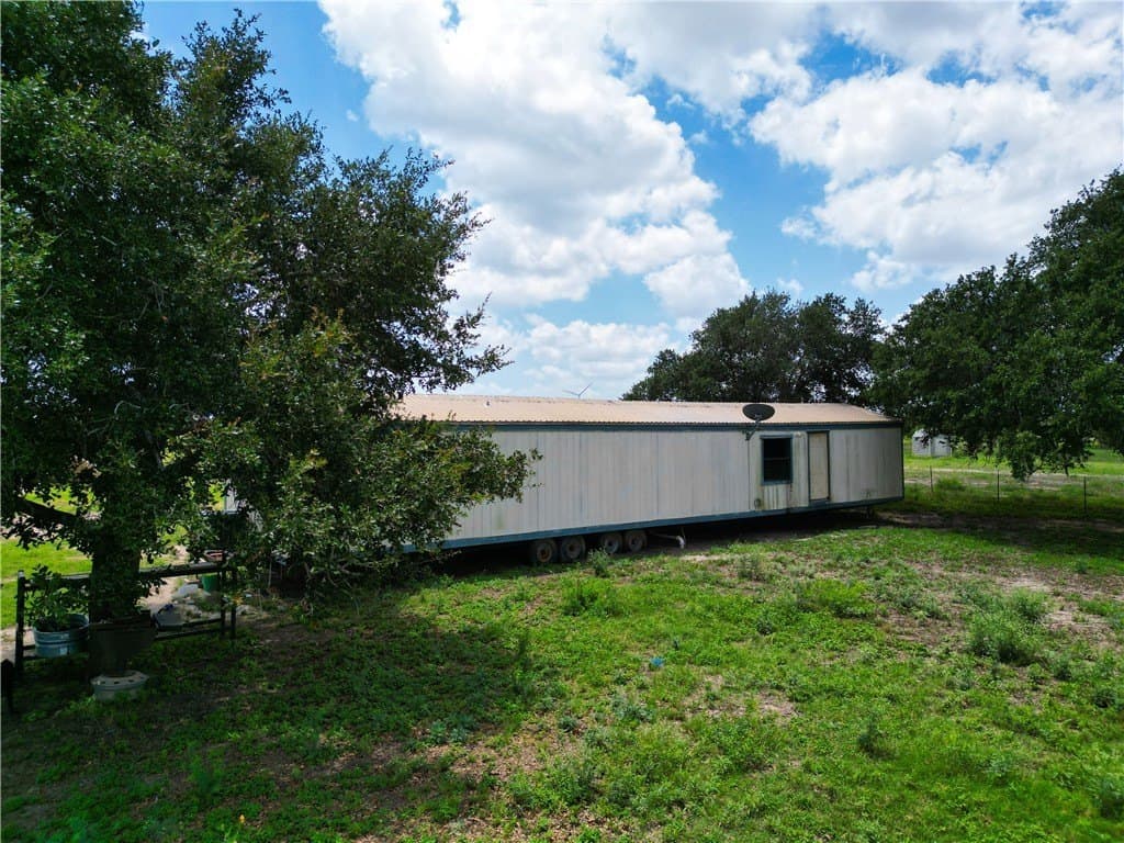 69.93 acres in Bee County - photo 3