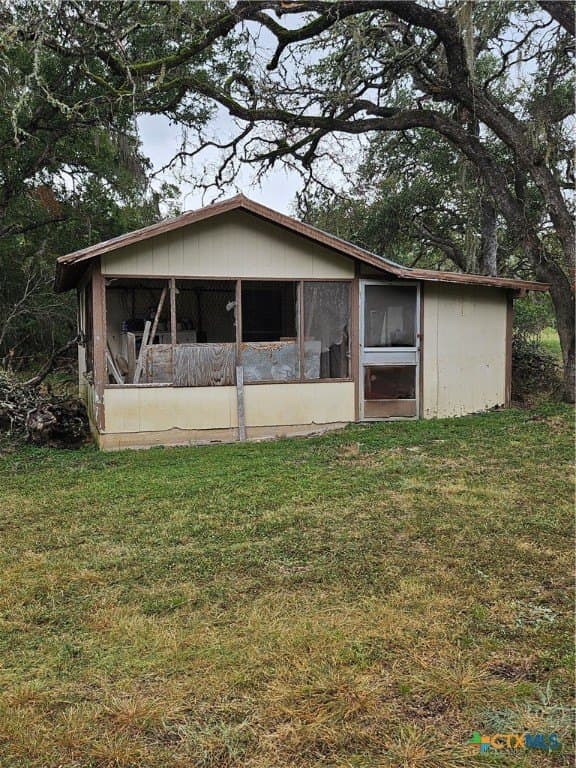 0.97 acres in Comal County - photo 3