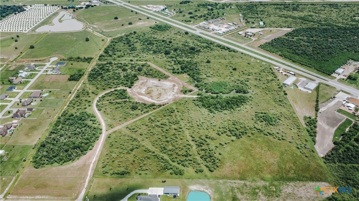 40 acres in Victoria County - photo 6