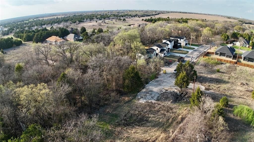 0.32 acres in Ellis County - photo 10