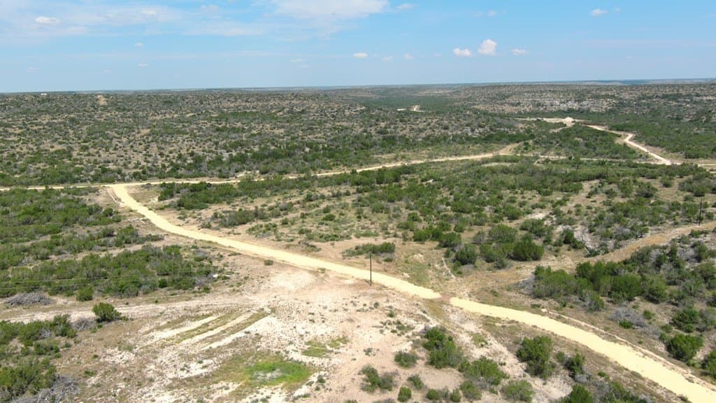 356.67 acres in Val Verde County - photo 4
