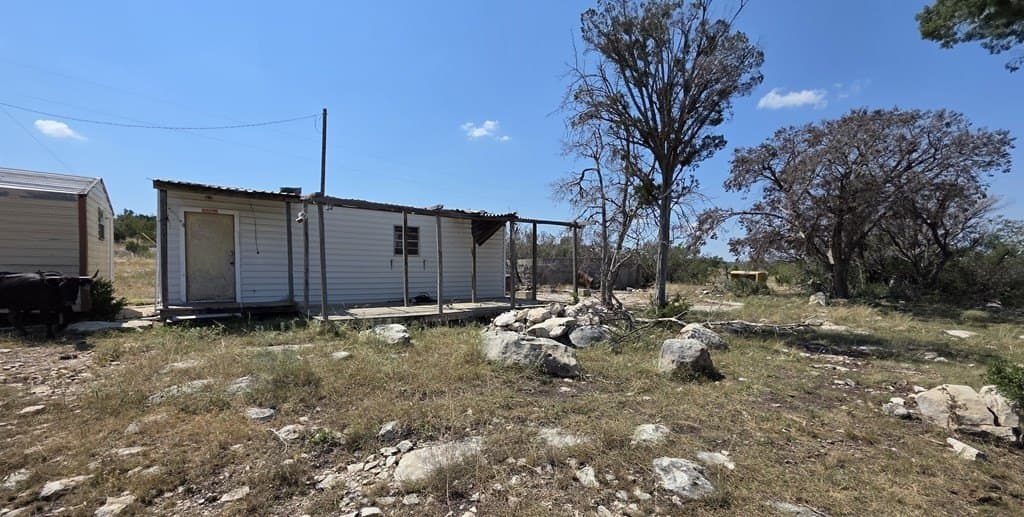 356.67 acres in Val Verde County - photo 8