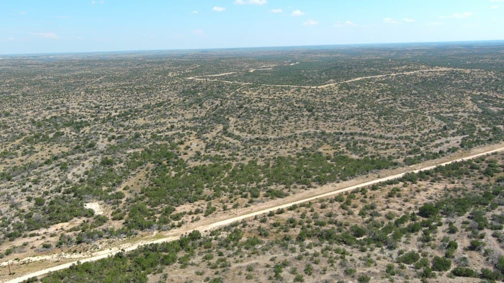 356.67 acres in Val Verde County - photo 27