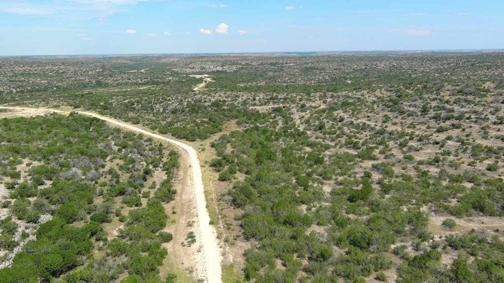 356.67 acres in Val Verde County - photo 3