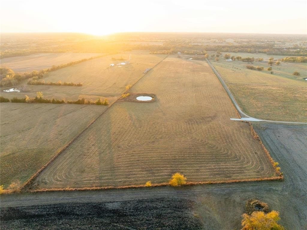 3 acres in Lamar County - photo 6