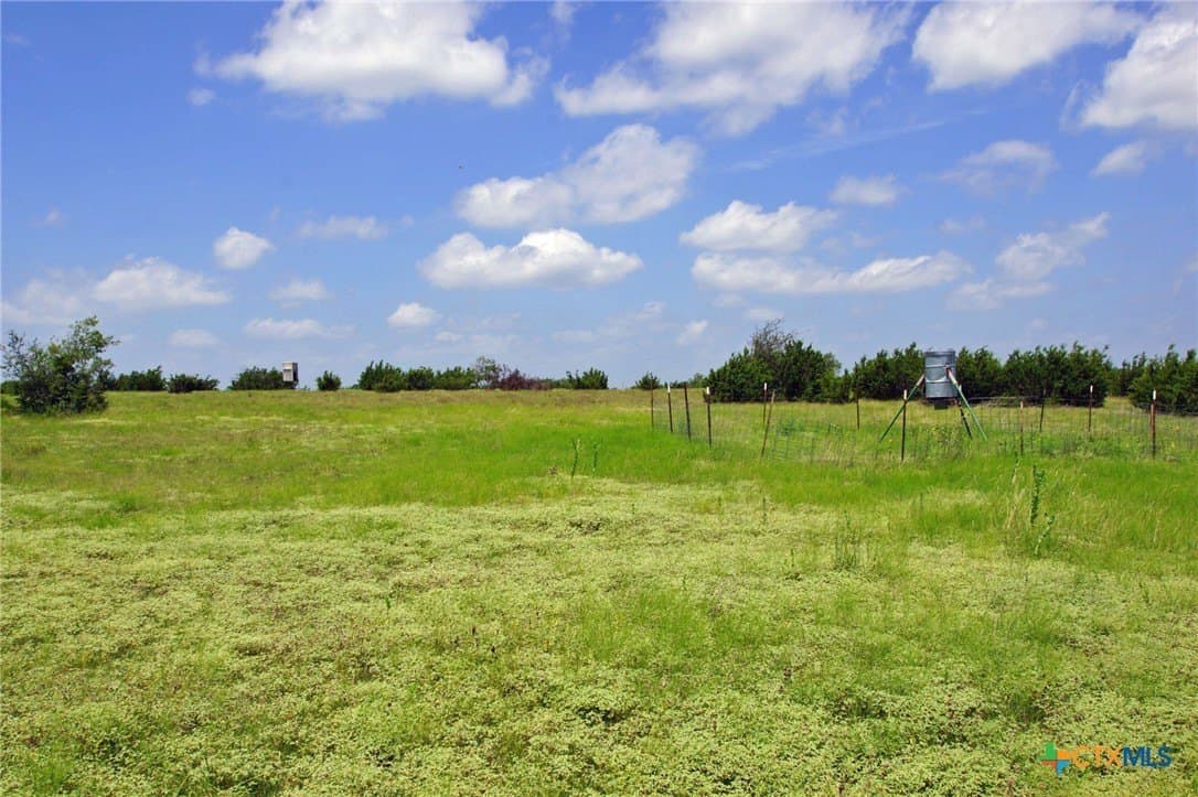 200 acres in Burnet County - photo 3