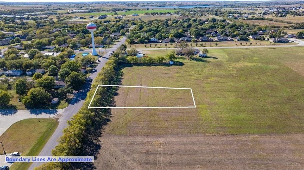 0.5 acres in Cooke County - photo 3