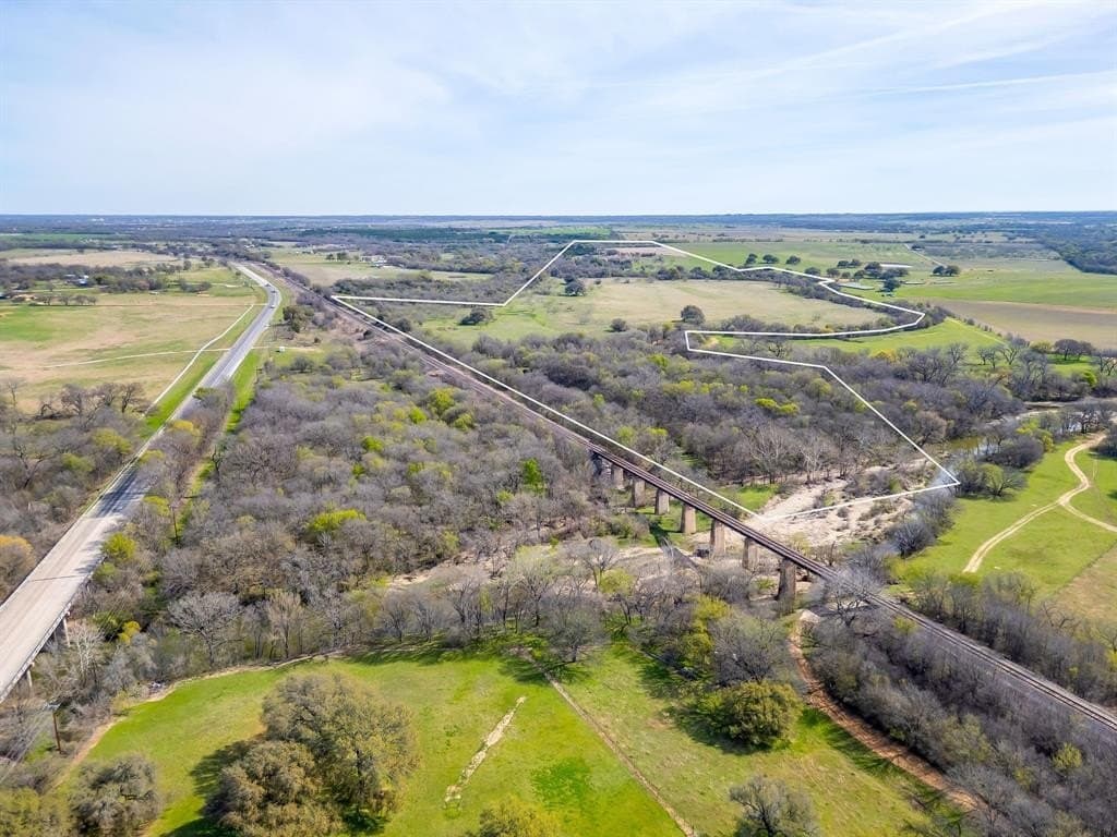 135.55 acres in Hill County - photo 3