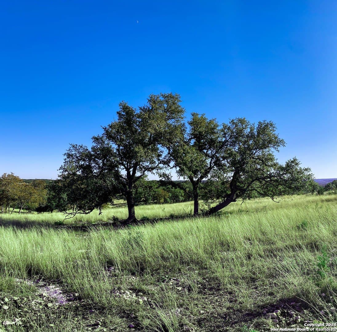 4.47 acres in Gillespie County - photo 10