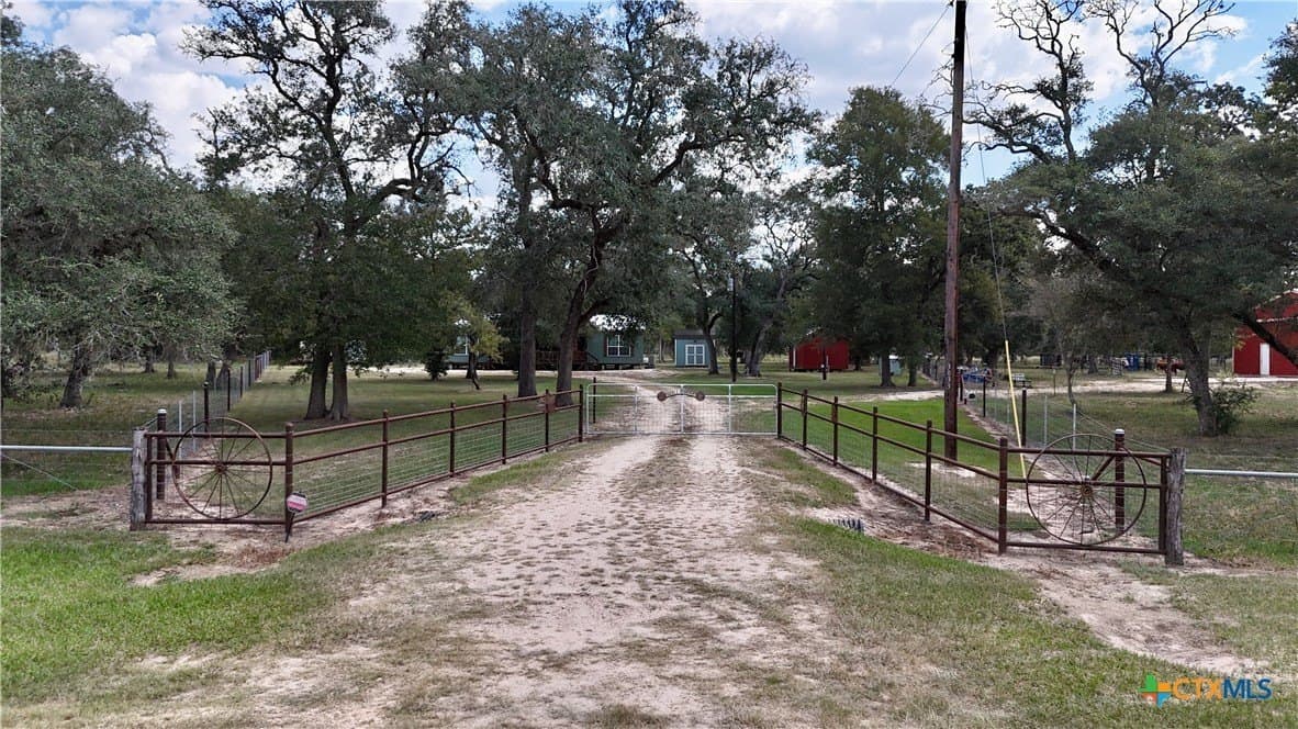 72.4 acres in Lavaca County - photo 2