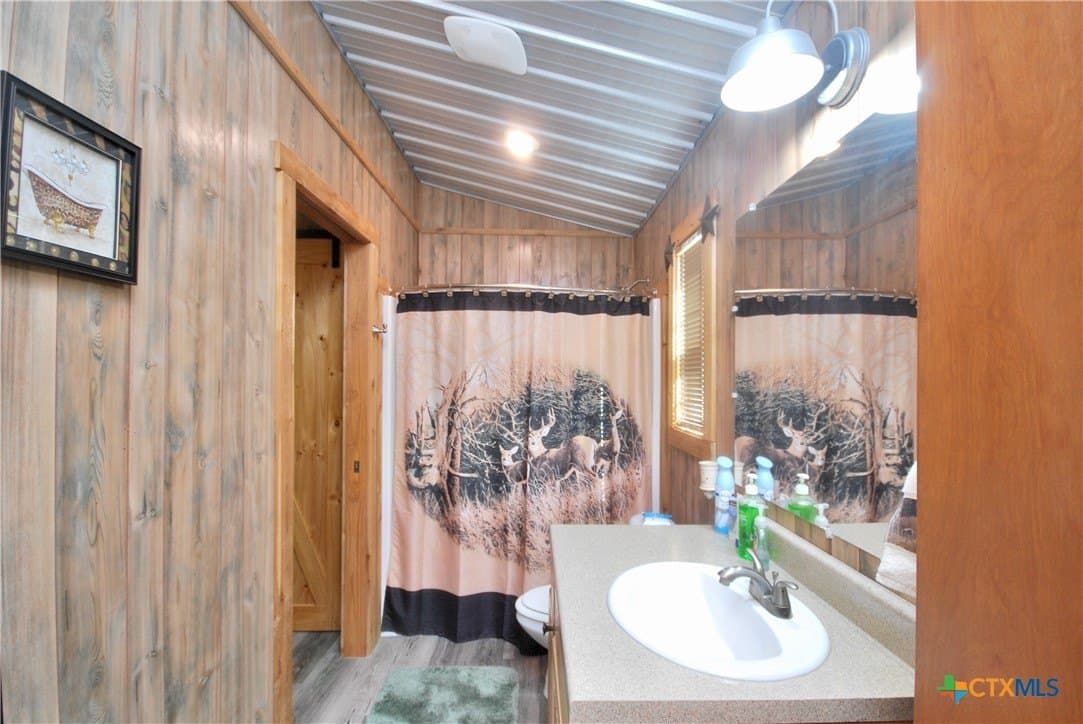 72.4 acres in Lavaca County - photo 10