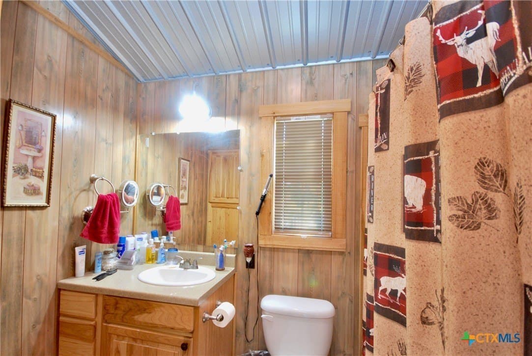 72.4 acres in Lavaca County - photo 12