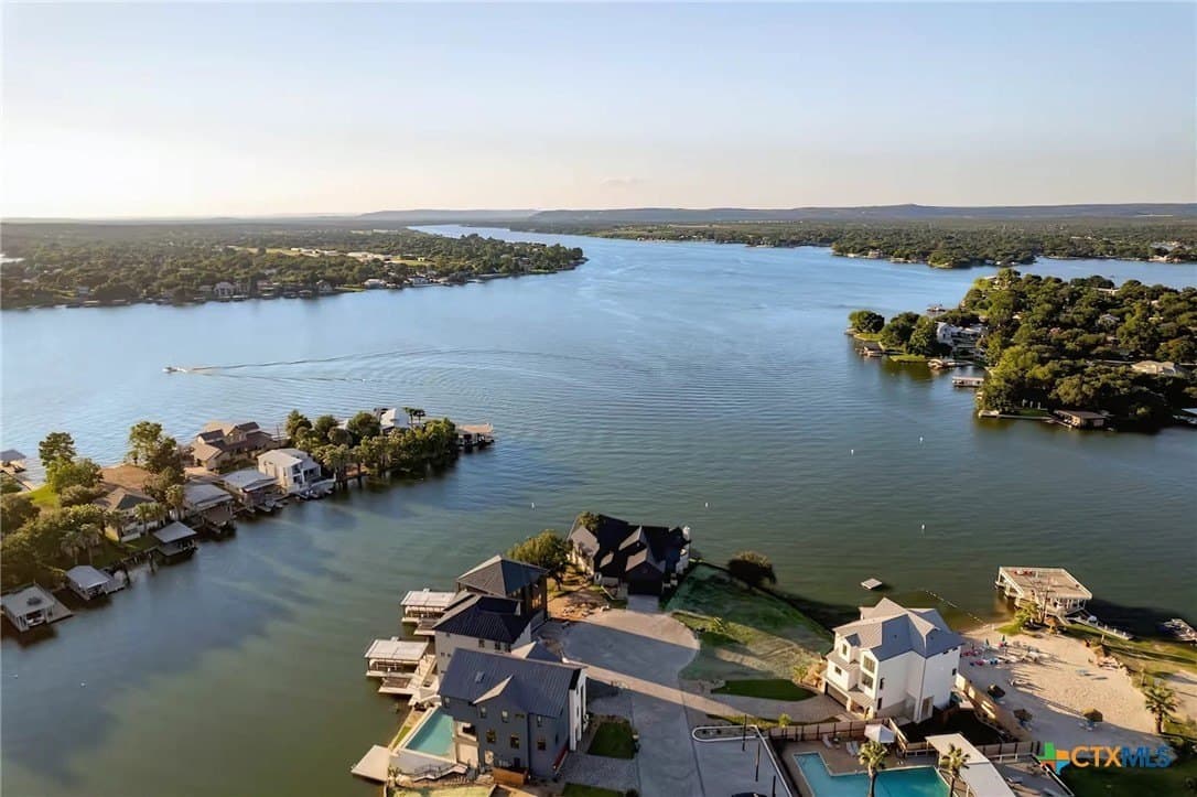 0.04 acres in Burnet County - photo 9