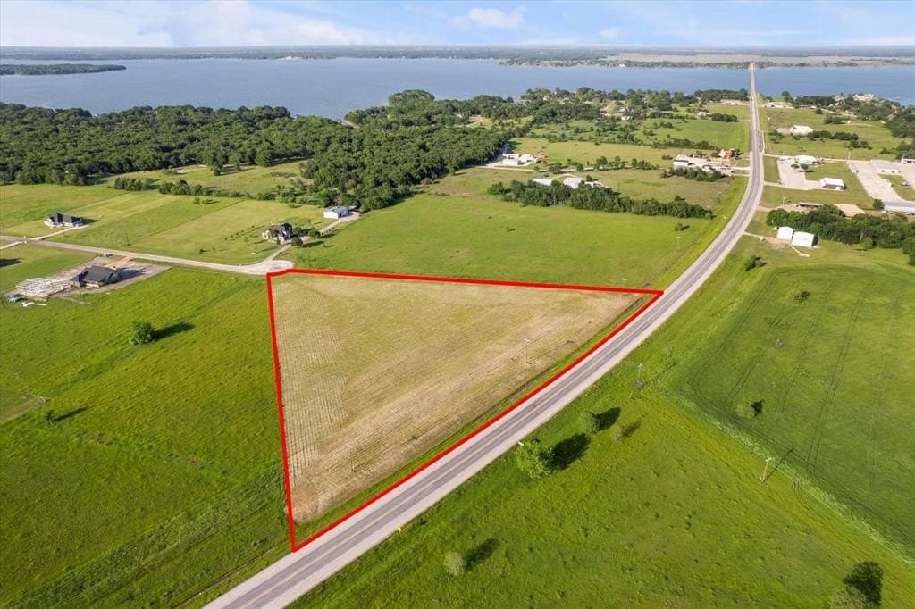5.02 acres in Navarro County - photo 5