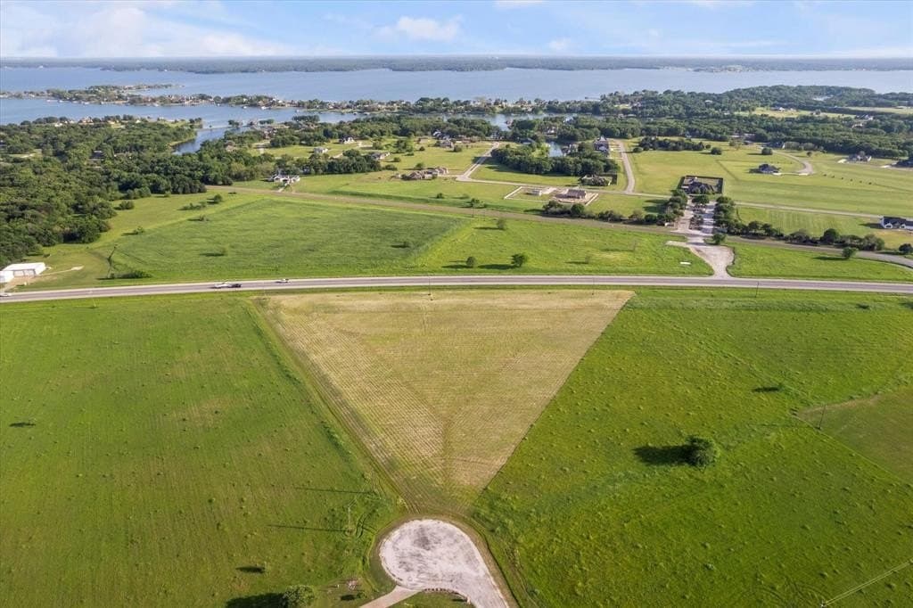 5.02 acres in Navarro County - photo 2