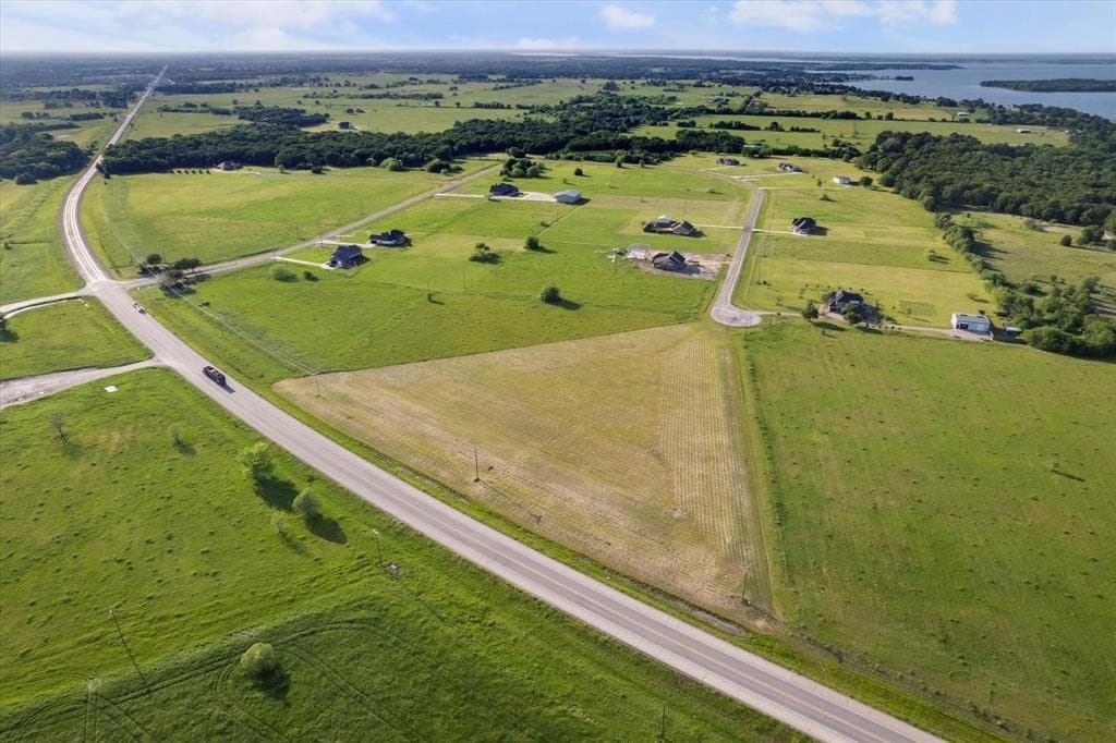 5.02 acres in Navarro County - photo 8