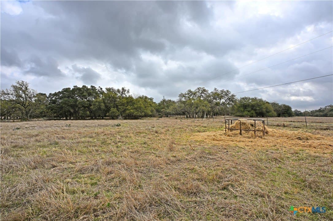 25 acres in Comal County - photo 35