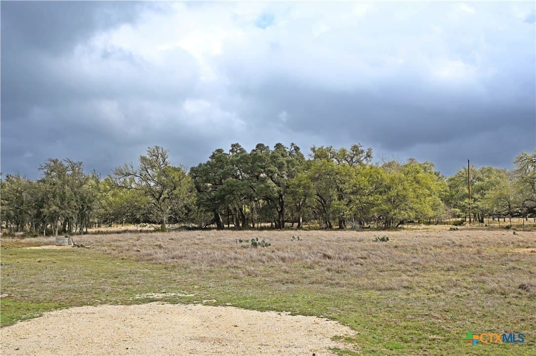 25 acres in Comal County - photo 11