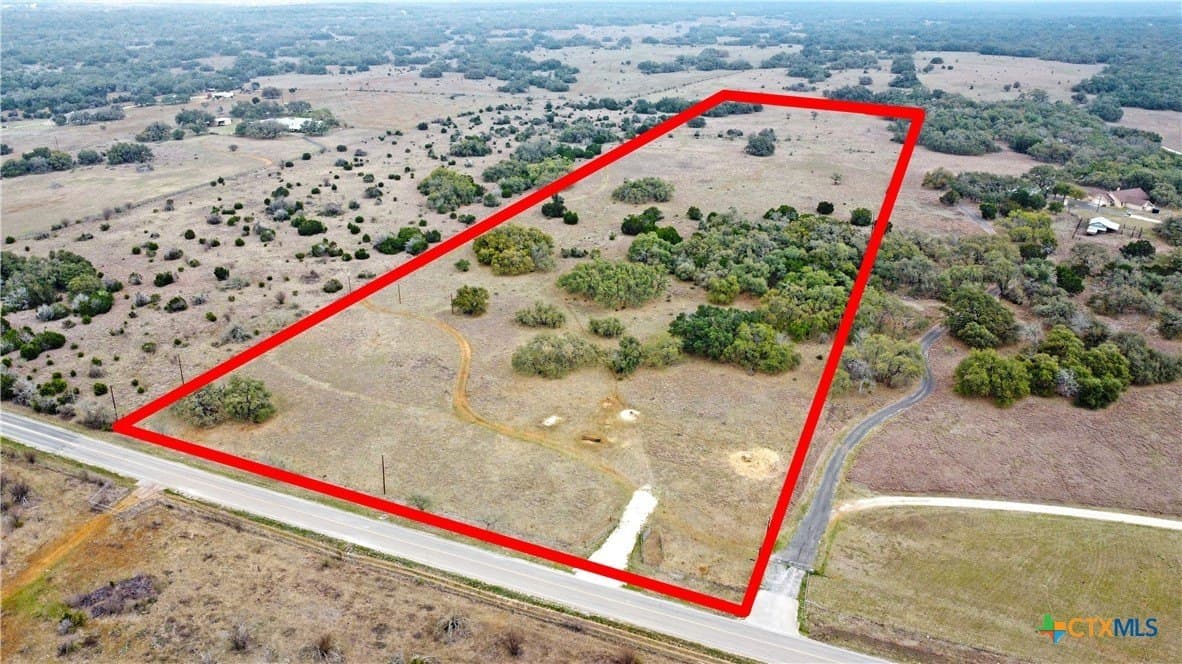 25 acres in Comal County - photo 3