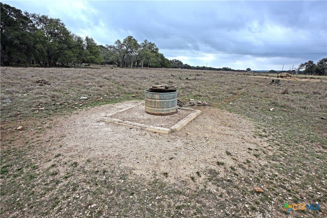 25 acres in Comal County - photo 33