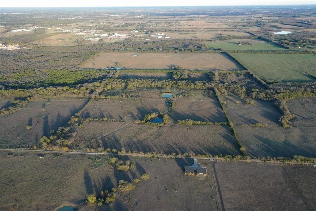66.87 acres in Lamar County - photo 4