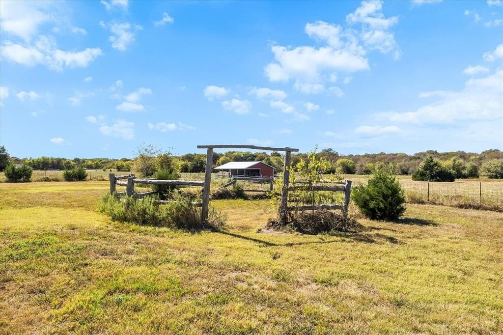 22.15 acres in Hunt County - photo 14