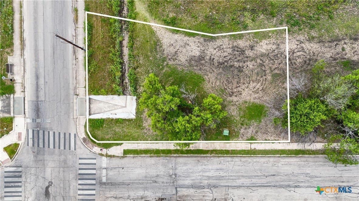 1.06 acres in Bexar County - photo 10