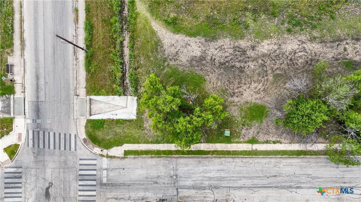 1.06 acres in Bexar County - photo 11