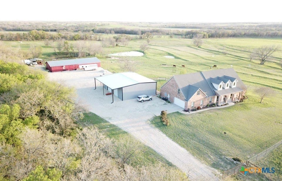 37.81 acres in Hill County - photo 3